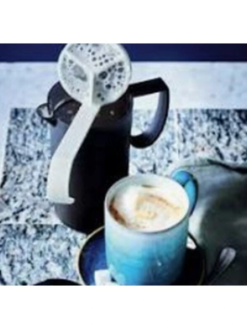 Tupperware Moments Milk Foamer Frother in Jet Black Portable Easy Coffee Tea New